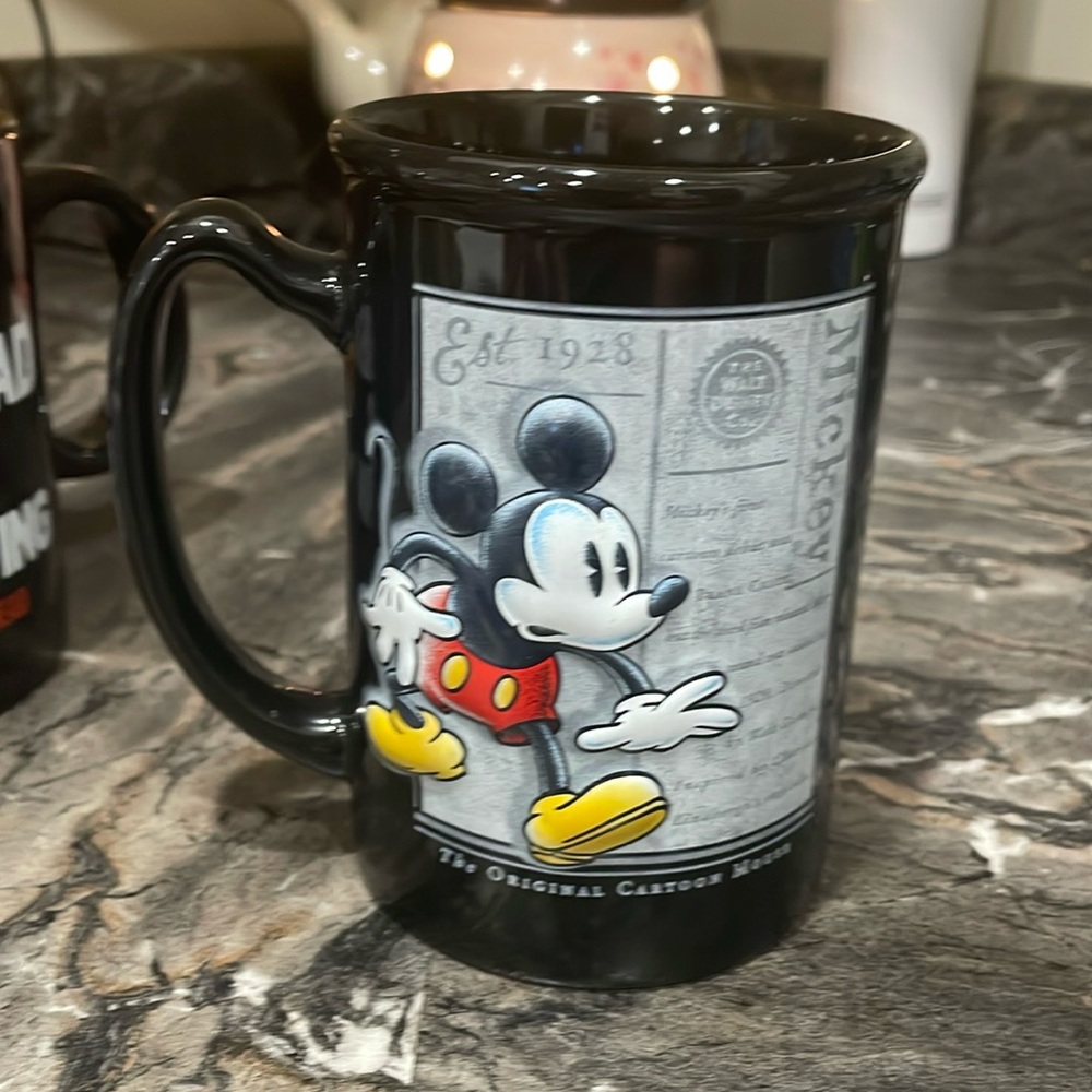 AUTHENTIC 1928 WALT DISNEY MICKEY MOUSE MUG COLLECTION